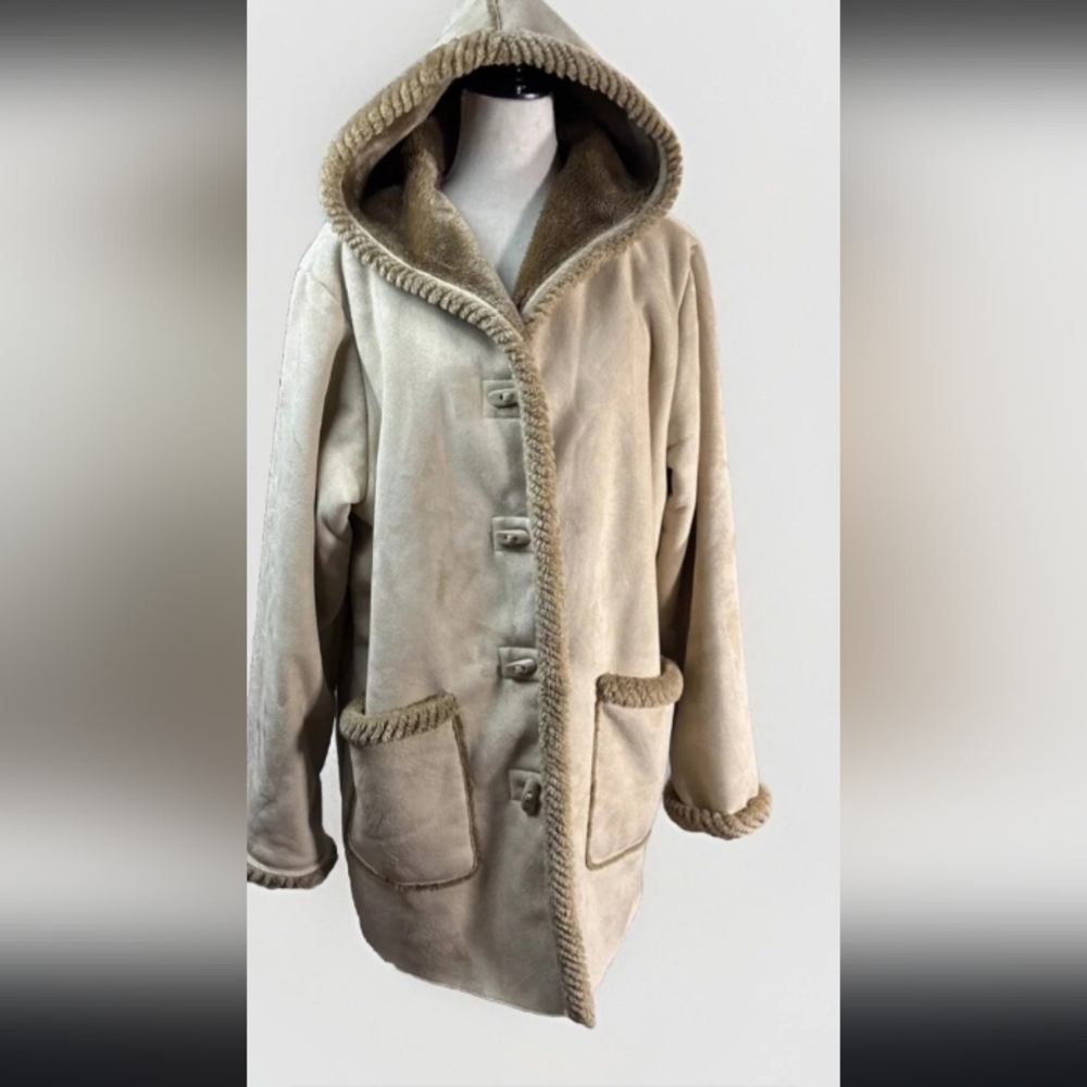 St. John's Bay Cream Teddy Jacket with Hood.Pit To Pit 23". Length 33".NewNo Tag - Picture 4 of 11